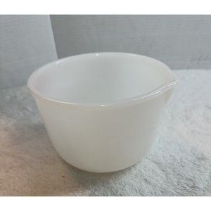 Sunbeam Glasbake White Milk Glass Mixing Bowl With Spout 6.5x6.5 20CJ Vintage